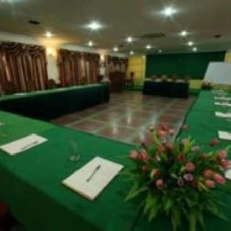 Lucky Star 2 Hotel Phnom Penh Dış mekan fotoğraf