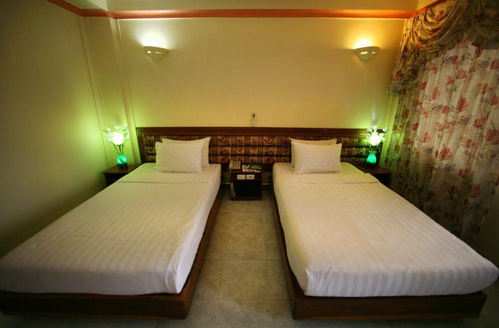 Lucky Star 2 Hotel Phnom Penh Dış mekan fotoğraf