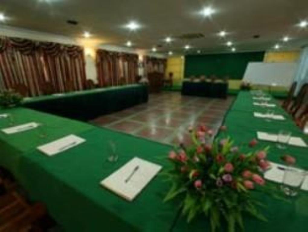 Lucky Star 2 Hotel Phnom Penh Dış mekan fotoğraf