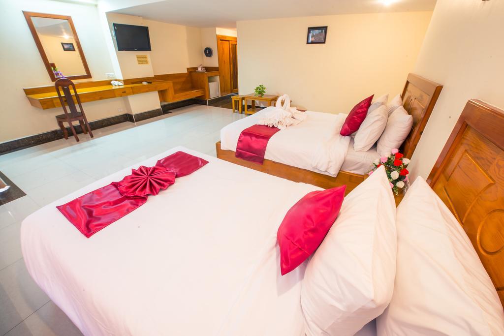 Lucky Star 2 Hotel Phnom Penh Dış mekan fotoğraf